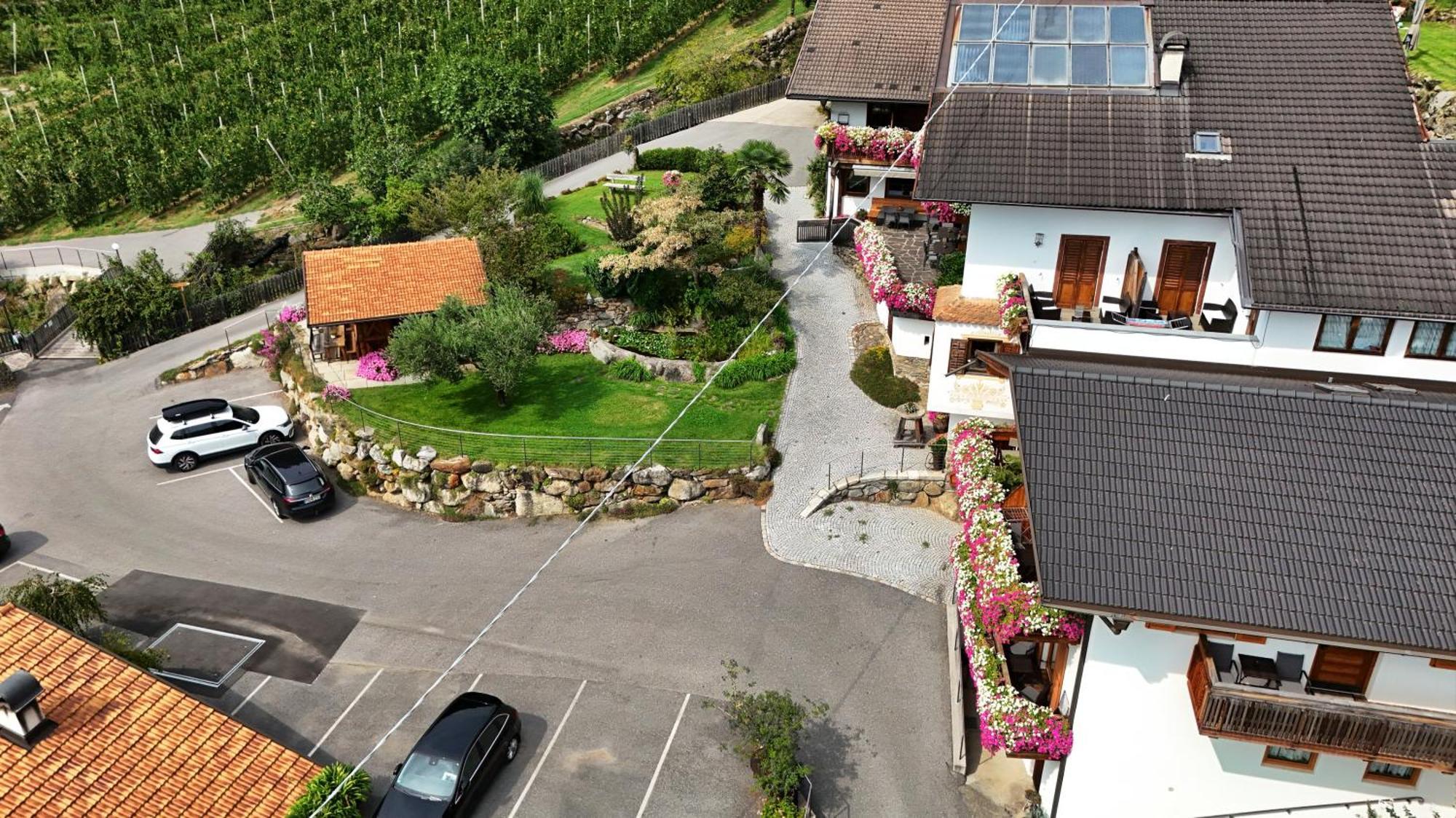 Residence Blumenthalerhof Algund Exterior foto